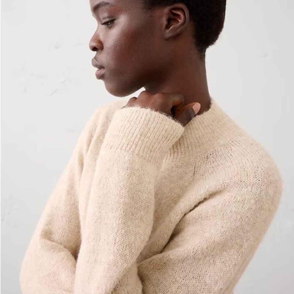 Banana Republic Factory Soft Beige Sweater